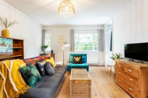 Stylish Highgate Haven Apartment